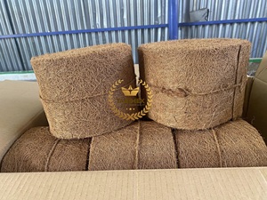 Tapis de paillis de coco rond/carré de très haute qualité taille OEM coupe de trou moyen pour la plantation fabriqué au Vietnam - Product Image 6