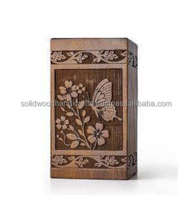 Boîte d'urne en bois faite à la main pour cendres humaines urnes funéraires pour hommes et femmes urnes de haute qualité - Product Image 2