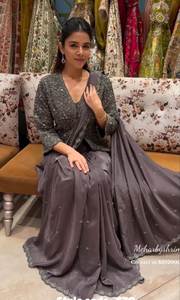 Nouvelle veste de fête traditionnelle pour femmes, super tendance, avec broderie de sari pour Diwali/mariage - Product Image 3