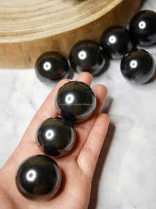 Esfera de Shungita Natural Pulida, Bola de Cristal Curativa - Product Image 3