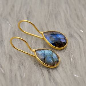 Boucles d'oreilles pendantes en labradorite, argent sterling 925 plaqué or, forme poire, bijoux tendance pour femmes, pour les occasions de mariage et de fête - Product Image 6