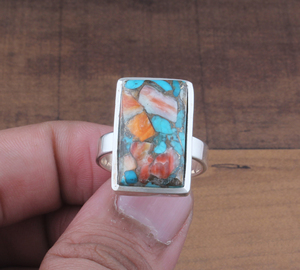 Anillo de Plata de Ley con Bisel de Turquesa y Concha de Ostra, Anillo Clásico Rectangular con Incrustaciones de Concha Espinosa, Venta al por Mayor - Product Image 4