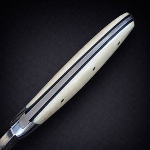 GHK-DSH-1002 มีดล่าสัตว์ปลายแหลมเหล็กดามัสกัสขนาด 10 นิ้ว พร้อมด้ามจับทำจากกระดูกแท้และเหล็กกล้าไร้สนิม - Product Image 3