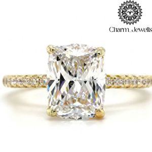 Bague de fiançailles pour femme en argent avec moissanite taille coussin, sertie à griffes, style classique, bande pavée, certifiée IGI, 3 grammes - Product Image 3