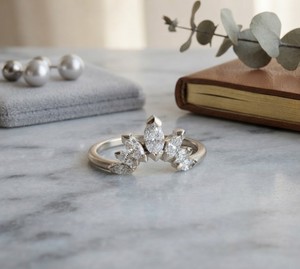 Anillo de Compromiso de Diamantes con Corte Marquesa en Oro Blanco de 14K para Mujer, Certificado IGI, Estilo Clásico - Product Image 2