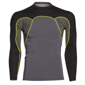 Haut de compression Rash Guard pour homme à manches longues, gris avec empiècements, coutures néon, motif éclair blanc et feu, haut de performance pour la gym - Product Image 2