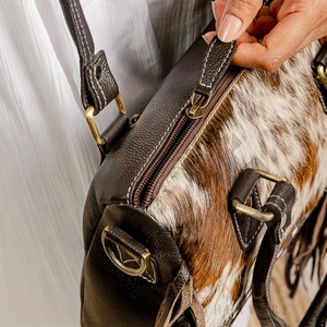 Mode véritable cheveux de vache sur cacher la fourrure en cuir épaule croix corps dernier Style en ligne sac en cuir fait à la main par Vénus Textile - Product Image 5