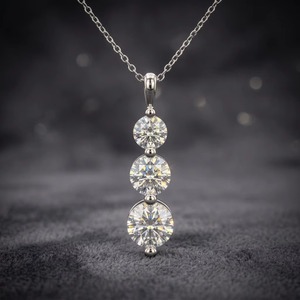 Collier pendentif disque rond flottant en diamant, bijou de luxe minimaliste de créateur, cadeau de mariage raffiné - Product Image 4