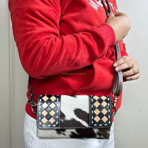 New Personalize 2025 Checkered <b>Board</b> Pattern Women Hand Tooled Leather Crossbody Wallet Genuine Cowhide Long Card Holder Handbag - Product Image 4