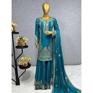 ชุดงานเลี้ยงสวยงาม เสื้อ-กางเกง และผ้าคลุมไหล่ ไซส์ XL - Product Image 2