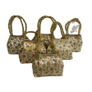 Sac à main de mode de luxe pour femmes Motif d'enveloppe personnalisé Toile de soie Cuir PU Simple avec doublure en tissu Fermeture verrouillable pour les mariages - Product Image 1