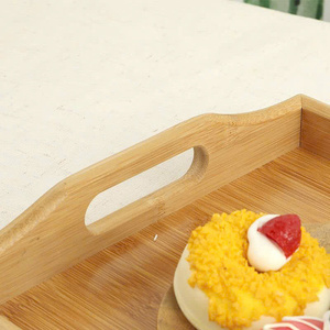 Plateau de service rectangulaire profond en bois d'acacia avec poignées latérales sculptées en forme d'arche, pour le petit-déjeuner, hôtel, OEM personnalisé, Vietnam - Product Image 4