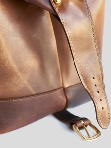 Sac de voyage décontracté de luxe pour homme en cuir véritable avec fermeture éclair - Doublure en polyester - Sac de week-end vintage pour le sport et les voyages - Product Image 4