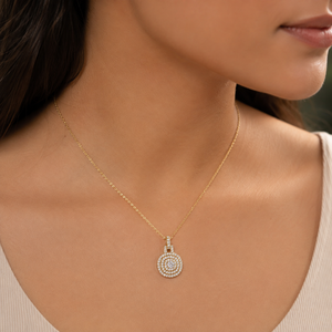 Collier pendentif en or jaune massif 14 carats avec diamant de laboratoire taille coussin, cadeau de luxe pour femme à porter au quotidien - Product Image 1