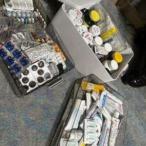 Caja Organizadora de Medicamentos Portátil de 4 Niveles, con Asa, Vacía, para Primeros Auxilios, Multiusos, para Suministros Médicos - Product Image 2