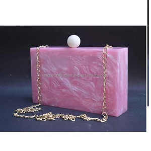 Parrot Green - Bolso de Mano de Resina Epoxi de Alta Calidad |   Bolso de Mano Único con Acentos de Perlas Verdes de India para Mujer |   Impermeable y Sostenible - Product Image 2