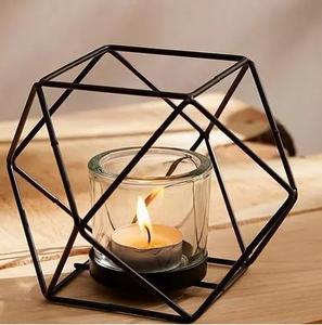 Bougeoirs décoratifs pour la maison en forme de pyramide avec finition enduite de poudre noire pour le bougeoir de table de salon à la maison - Product Image 5