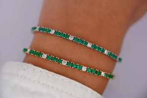 Bracelet tennis pour femme plaqué rhodium avec pierres vertes émeraude et diamants taille brillant rond sertis en canal, style classique - Product Image 3