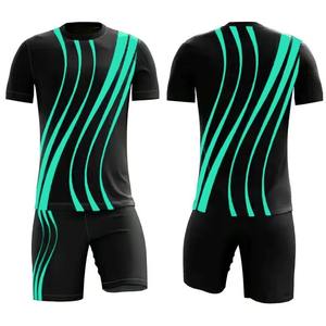 Ensembles d'uniformes de football imprimés par transfert thermique en gros, 100 % polyester, col ras du cou, grandes tailles, respirants, séchage rapide, taille élastique - Product Image 4