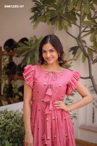 Magnifique collection de Kurtis en coton de qualité supérieure, style robe évasée et brodée, fabriquée à Surat. - Product Image 4