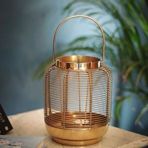 Farol decorativo de metal estilo marroquí para jardín, patio y decoración de bodas. Farol de metal de hierro hecho a mano con vidrio para el hogar. - Product Image 1