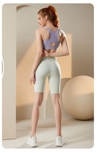 Top Deportivo Corto sin Mangas con Cierre Frontal y Cuello en V Color Lavanda para Mujer - Product Image 3