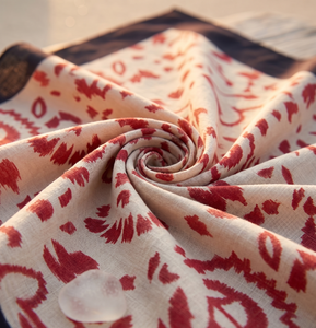 Fournisseur de bandanas paisley personnalisés en gros, 100% coton, imprimés à la main, foulards élégants en coton pour motards, cowboys et festivals - Product Image 1