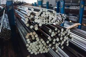 Barre brillante à usage spécial de 50 mm, argentée polie, longueur 6 m, acier laminé à chaud pour la construction industrielle et les applications spécialisées - Product Image 3