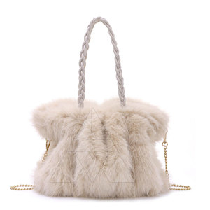 Sacs à bandoulière en fourrure de qualité supérieure, faible MOQ, meilleurs matériaux, vente en gros - Product Image 1