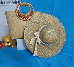 Sac en jonc de mer fabriqué à partir de fibres naturelles de jonc de mer pour porter à l'épaule et pour un style estival, fait main au Vietnam - Product Image 6