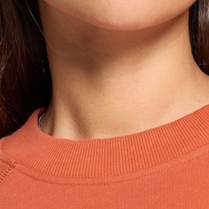 Sweat-shirt surdimensionné pour femme, design personnalisé, impression sérigraphique sur coton, en vente. - Product Image 6