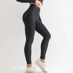 Leggings de sport pour femmes, sans couture, en satin AND1, respirants, taille haute, moulants, avec un design uni et une grande élasticité - Product Image 2