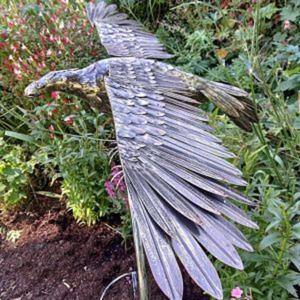 Sculpture décorative en bronze d'aigle avec support pour montage au sol, pour jardin et ferme - Product Image 4