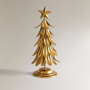 Structure d'arbre de Noël en métal finition dorée, parfaite pour la personnalisation avec des lumières, des ornements ou des décorations de Noël artisanales. - Product Image 1