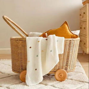 Coffre de rangement en rotin naturel pour enfants, panier de rangement coloré avec couvercle. - Product Image 1