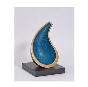 Escultura Moderna Abstracta en Forma de Lágrima, Elegante Estatua de Gota de Lluvia en Bronce Patinado y Azul para Decoración de Sala de Estar de Lujo - Product Image 3