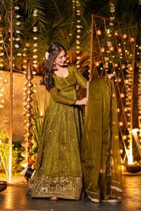 Robe Anarkali verte brodée avec dupatta, travail de sequins lourds, tenue ethnique pour femme pour mariage, fête, festival - Product Image 5