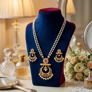Ensemble collier et boucles d'oreilles en chaîne plaquée or de qualité supérieure au design classique, style Polki, pour collection de vêtements de mariage pour femmes - Product Image 1