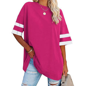 เสื้อยืดโอเวอร์ไซส์ผู้หญิง แขนสั้น สีแดงกุหลาบ คอกลม ทรงปกติ ระบายอากาศได้ดี ผ้าถัก ตกแต่งลายพิมพ์ลำลอง สไตล์ฤดูร้อน - Product Image 5