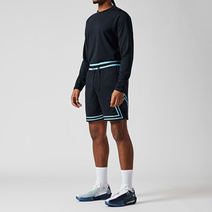 Shorts de sport pour hommes personnalisés haut de gamme en maille respirante, séchage rapide, athlétiques, pour la gym, la course et l'entraînement, écologiques, anti-plis, taille élastique - Product Image 2