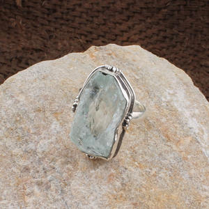 Anillo de Boda Clásico de Plata de Ley Hecho a Mano con Engaste de Bisel de Aguamarina, Gema Natural con Borde Punteado, Piedra de Nacimiento de Marzo - Product Image 3