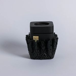 Quemador de Incienso de Madera de Acacia Negra Hecho a Mano con Tapa de Malla y Base Tallada, Ecológico y Duradero, para Uso Aromático en Otoño y Todas las Estaciones - Product Image 4