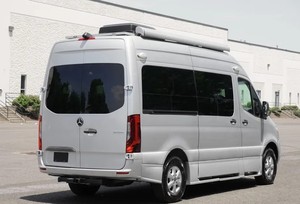 Fourgon de camping ProMaster 2021 2500 4x4 Turbo d'occasion, conduite à gauche, automatique, intérieur tissu, jantes R17, faible kilométrage, véhicule utilitaire routier pour passagers, à vendre - Product Image 4