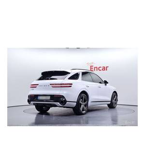 Genesis GV70 2.5T 2024, Gasolina, 2WD, con Caja de Cambios Automática, Asientos de Cuero, Cámara Trasera - 24,142 km - Product Image 2