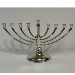 Candélabre en métal argenté poli à 9 branches avec motif étoile, porte-bougies coniques, décoration de centre de table - Product Image 5