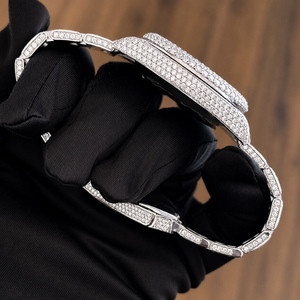 นาฬิกาข้อมือผู้ชายหรูหราสั่งทำพิเศษ ระบบจักรกล พร้อมเพชรโมอิสซาไนต์ VVS ผ่านการทดสอบ  ประดับเพชรเต็มเรือน ทำด้วยมือ สำหรับผู้ชายหรือผู้หญิง - Product Image 5