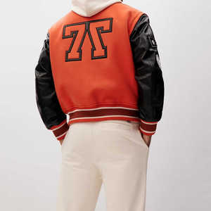 Fabricant OEM, veste de baseball bomber en cuir personnalisée de haute qualité avec broderie en chenille pour hommes, style universitaire, veste varsity courte - Product Image 2