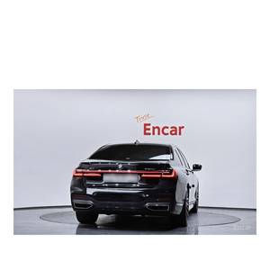 BMW Serie 7 740d XDrive M Sport, Modelo Marzo 2021, 32,185 km, Caja de Cambios Automática, Asientos de Cuero, Cámara Trasera, Combustible Diésel, Volante a la Izquierda - Product Image 4