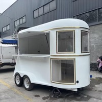 Remorque à chevaux vintage, chariot de concession mobile pour café, churros, petit-déjeuner, pâtisserie, chocolat chaud, vente de rue et restauration événementielle