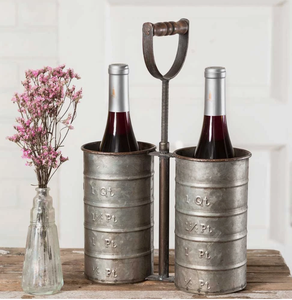 Support à vin en métal galvanisé style ferme, étagère décorative en fer pour canettes de mesure avec poignée pour comptoir de cuisine - Product Image 1